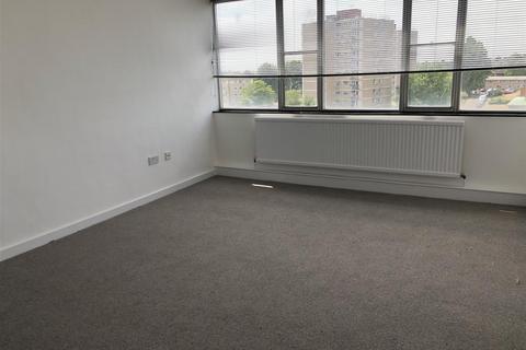 2 bedroom apartment to rent, Station Road, Edgware