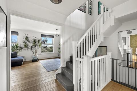 undefined, Theydon Grove, Epping