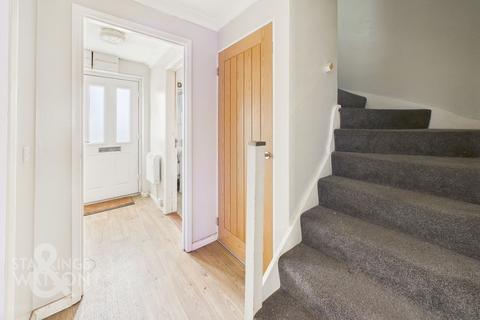 3 bedroom semi-detached house for sale, Glenn Road, Poringland, Norwich