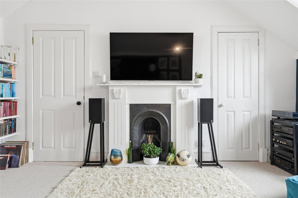 Family Room/Bedroom