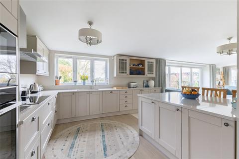 5 bedroom detached house for sale, Hitchin Road, Pirton, Hitchin, Hertfordshire, SG5