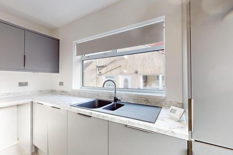 2 bedroom semi-detached bungalow for sale, Westfield Mount, Yeadon, Leeds, LS19