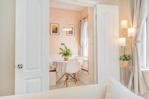3 bedroom maisonette for sale, Comeragh Road, London W14