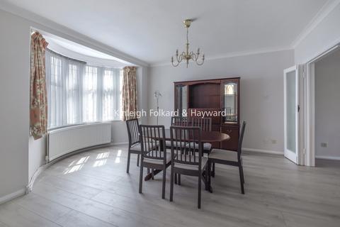 4 bedroom house to rent, Southover, Woodside Park, London, N12