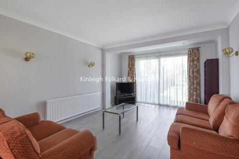 4 bedroom house to rent, Southover, Woodside Park, London, N12