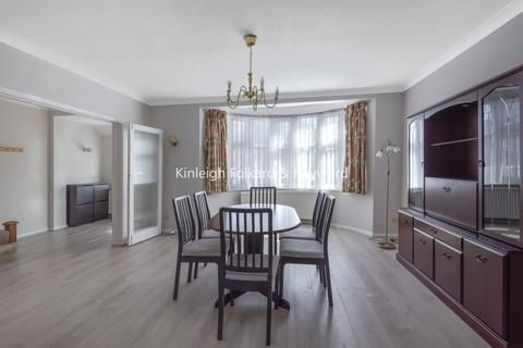 4 bedroom house to rent, Southover, Woodside Park, London, N12