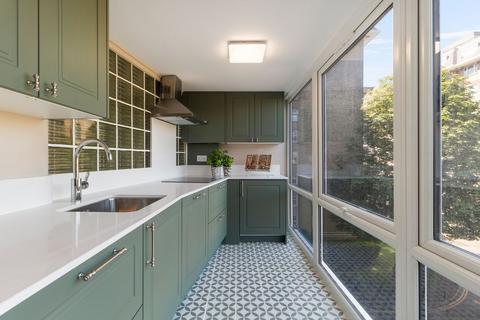 3 bedroom apartment to rent, St. Johns Wood Park, London NW8