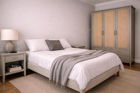 2 bedroom apartment to rent, Inverness Terrace, London W2