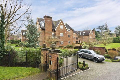 3 bedroom flat for sale, Churchfields Avenue, Weybridge, Surrey, KT13