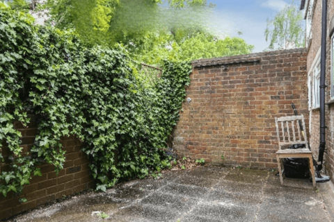 2 bedroom terraced house to rent, Seymour Villas, London, SE20