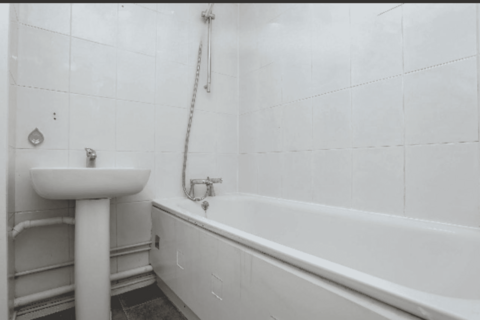 2 bedroom terraced house to rent, Seymour Villas, London, SE20
