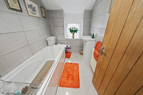 2 bedroom end of terrace house for sale, Aberdare CF44