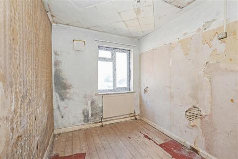 3 bedroom semi-detached house for sale, Vauxhall Avenue, CANTERBURY