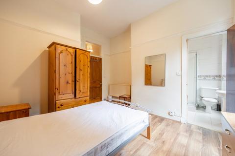 2 bedroom flat to rent, Airlie Street, Flat 0-2, Glasgow , Glasgow, G12 9TP