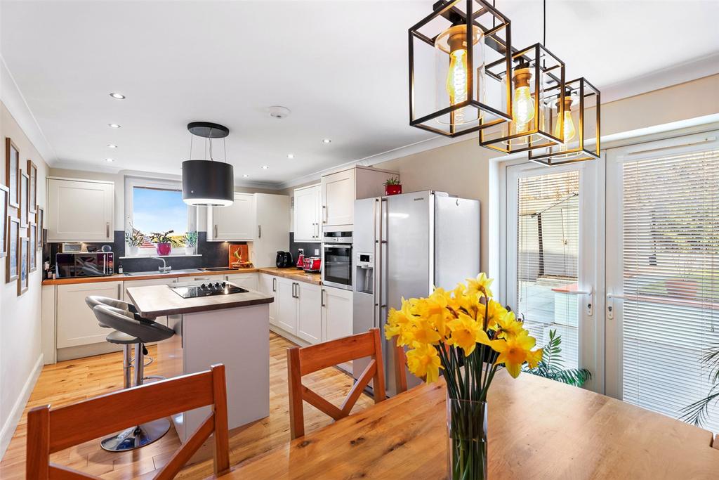Kitchen/Dining