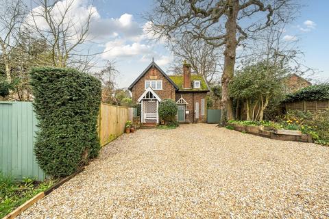 3 bedroom detached house for sale, Clamp Hill, Stanmore HA7