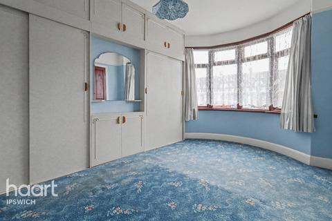 2 bedroom semi-detached bungalow for sale, Pearl Road, Ipswich