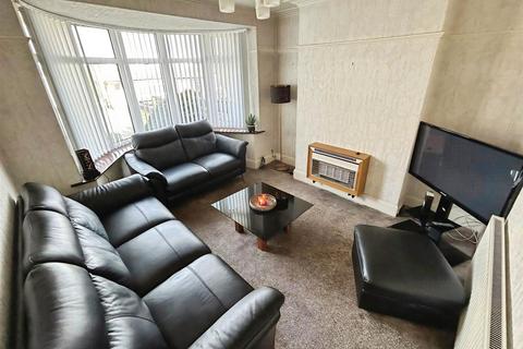 undefined, Lesmere Grove, Bradford