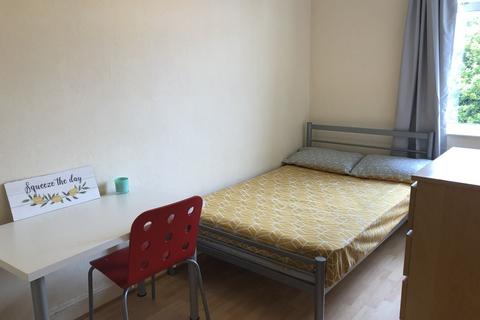 1 bedroom in a house share to rent, Corporation Street, Staffs ST16