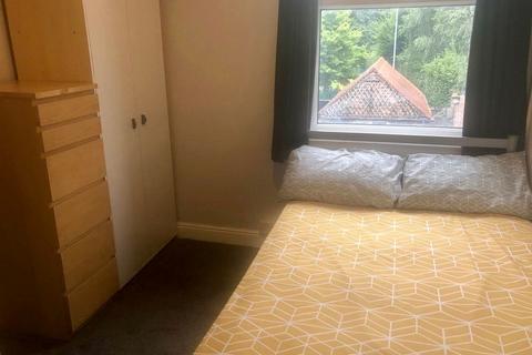 1 bedroom in a house share to rent, Oxford Gardens, Staffs ST16