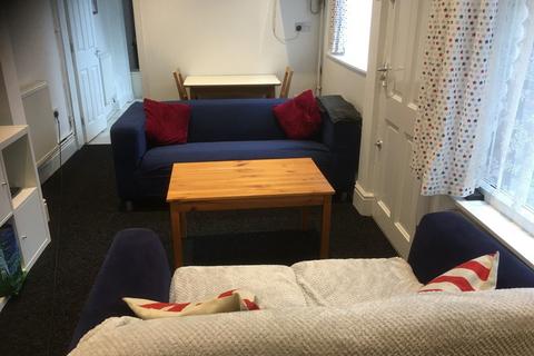 1 bedroom in a house share to rent, Oxford Gardens, Staffs ST16