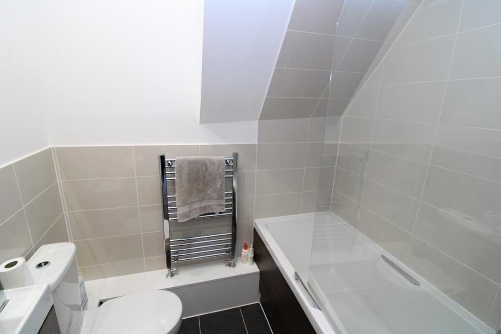 En-suite Bathroom