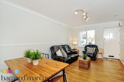 3 bedroom apartment to rent, Birkbeck Road, London