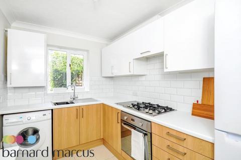 3 bedroom apartment to rent, Birkbeck Road, London