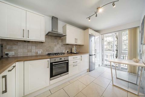 1 bedroom flat for sale, Webb Close, London W10