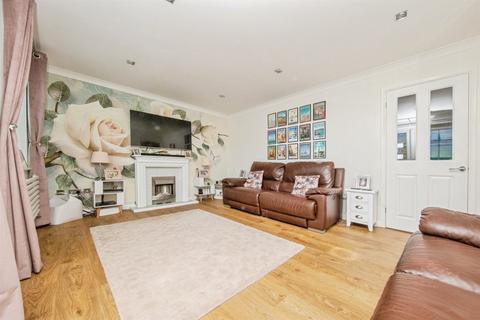 4 bedroom detached house for sale, Dunthorpe Road, CLACTON-ON-SEA