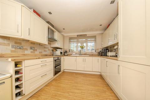4 bedroom detached house for sale, Dunthorpe Road, CLACTON-ON-SEA