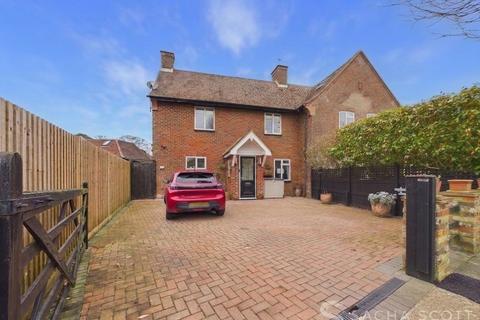 Yewlands Close, Banstead, SM7