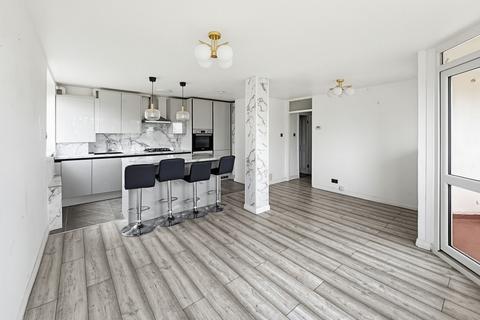 undefined, Whittingham Avenue, Southend-on-sea, SS2 4