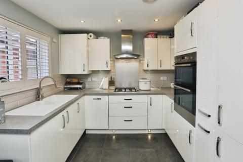 3 bedroom detached house for sale, Parsons Avenue, Bursledon, Southampton