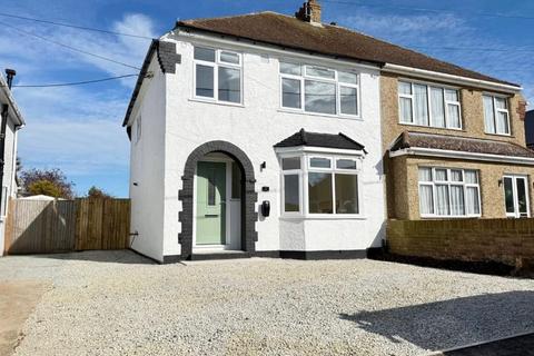 3 bedroom semi-detached house for sale, Lynette Avenue, Rochester ME2