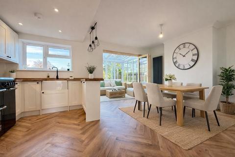 3 bedroom semi-detached house for sale, Lynette Avenue, Rochester ME2