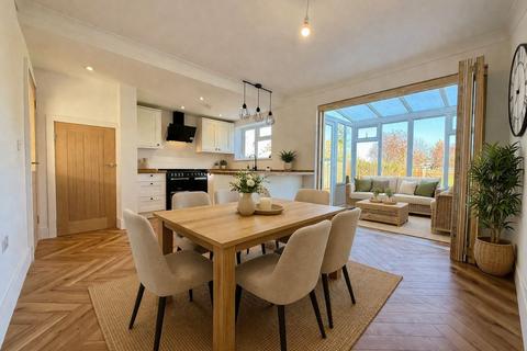 3 bedroom semi-detached house for sale, Lynette Avenue, Rochester ME2