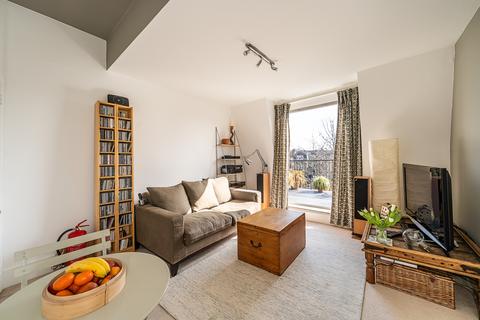 1 bedroom flat to rent, Fontenoy Road London SW12
