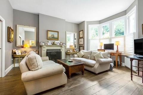 Raleigh Gardens, Brixton, London, SW2