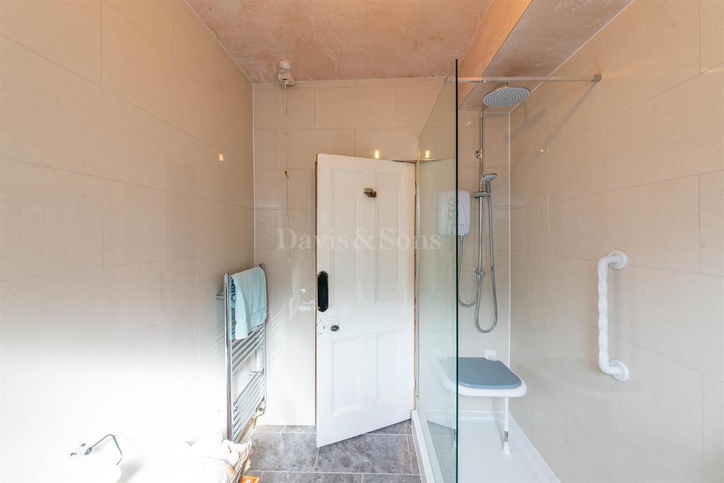 Family Shower Room