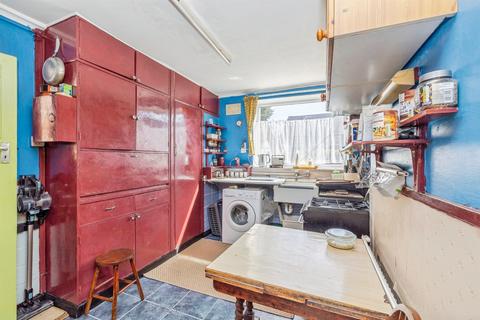 3 bedroom semi-detached house for sale, Gleneagles Close, Watford