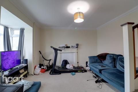 2 bedroom end of terrace house for sale, Kelling Close, Luton
