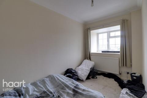 2 bedroom end of terrace house for sale, Kelling Close, Luton