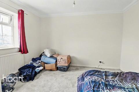 2 bedroom end of terrace house for sale, Kelling Close, Luton