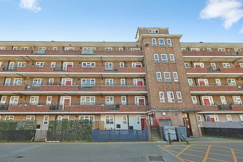 2 bedroom flat for sale, Dartington House, Union Grove, London, SW8