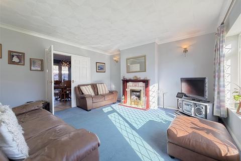 undefined, Leyfields Crescent, Warwick
