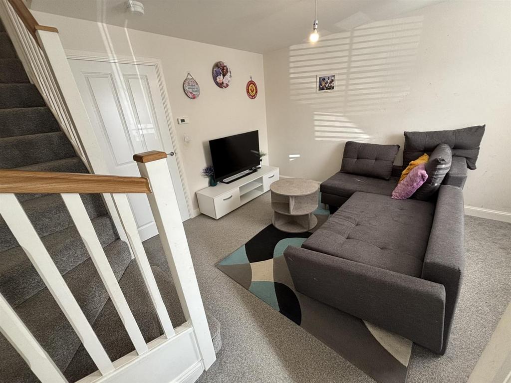 Lounge2.jpg