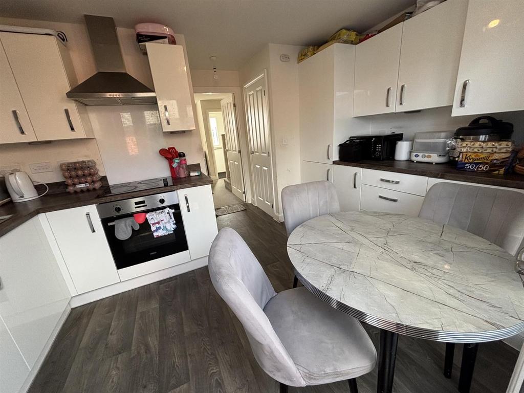 Kitchen1.jpg