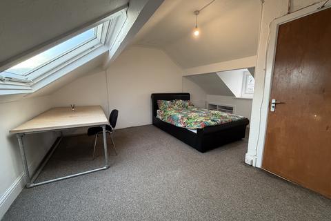 1 bedroom in a house share to rent, Oystermouth Road, West Glamorgan, SA1