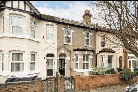3 bedroom terraced house to rent, Seaford Road, London W13